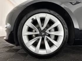 Tesla Model 3 thumbnail 31