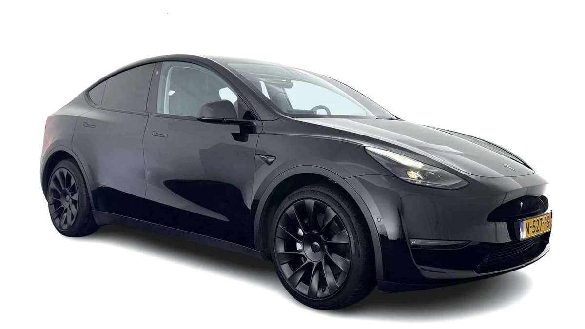 Tesla Model y — foto 1
