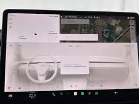 Tesla Model y thumbnail 16