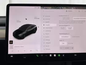 Tesla Model y thumbnail 22