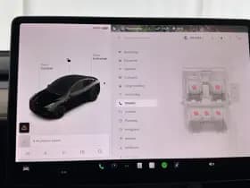 Tesla Model y thumbnail 23