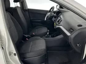 Kia Picanto thumbnail 11