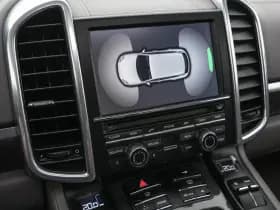 Porsche Cayenne thumbnail 18