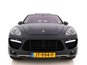 Porsche Cayenne thumbnail 3