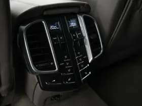 Porsche Cayenne thumbnail 28