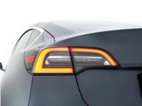 Tesla Model 3 thumbnail 30