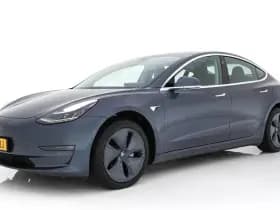 Tesla Model 3 thumbnail 4