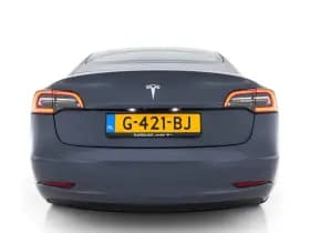 Tesla Model 3 thumbnail 6