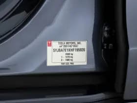 Tesla Model s thumbnail 30