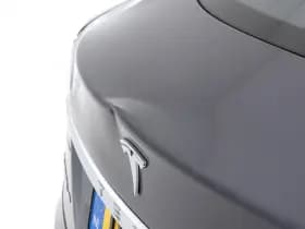 Tesla Model s thumbnail 32