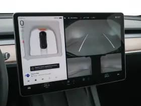 Tesla Model y thumbnail 15
