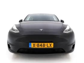 Tesla Model y thumbnail 3