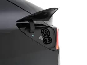 Tesla Model y thumbnail 33