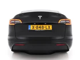 Tesla Model y thumbnail 6