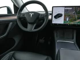 Tesla Model y thumbnail 8