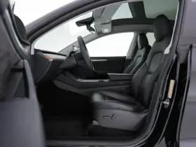 Tesla Model y thumbnail 9