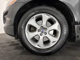 Volvo XC60 thumbnail 25