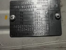 Alfa Romeo Romeo mito thumbnail 24