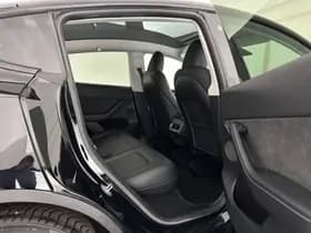 Tesla Model y thumbnail 12