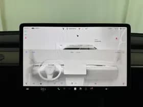 Tesla Model y thumbnail 16