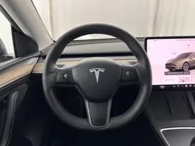 Tesla Model y thumbnail 24