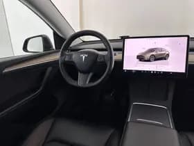 Tesla Model y thumbnail 8