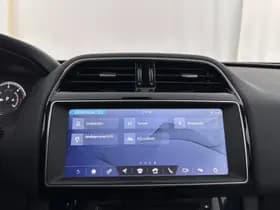 Jaguar F-Pace thumbnail 18