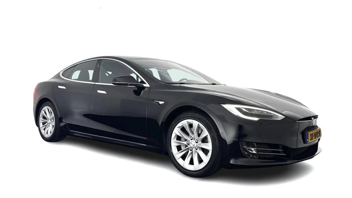 Tesla Model s — foto 1