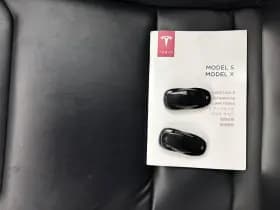 Tesla Model s thumbnail 34