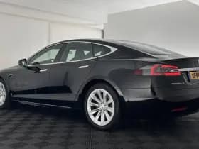 Tesla Model s thumbnail 5