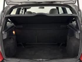 Renault Clio thumbnail 11