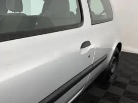 Renault Clio thumbnail 25