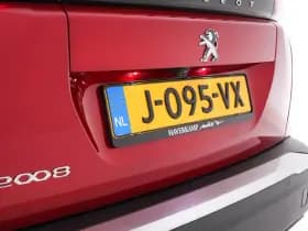 Peugeot E 2008 thumbnail 25