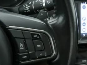 Jaguar Xe thumbnail 18