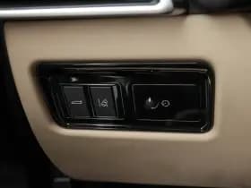 Jaguar Xe thumbnail 19