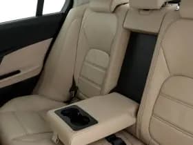 Jaguar Xe thumbnail 23