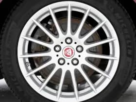 Jaguar Xe thumbnail 26