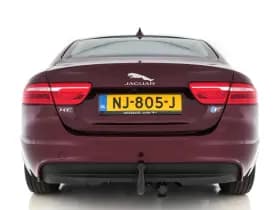 Jaguar Xe thumbnail 6