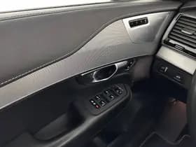 Volvo Xc90 thumbnail 25