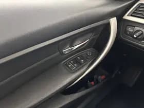 Bmw 3 serie thumbnail 21