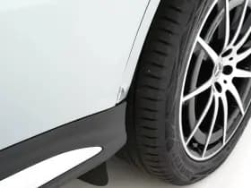 Mercedes-Benz Benz eqc thumbnail 44