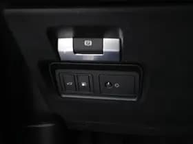 Land Rover discovery sport thumbnail 23