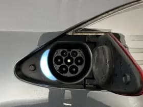 Tesla Model s thumbnail 29