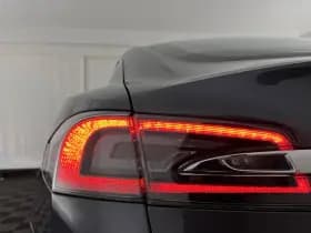 Tesla Model s thumbnail 32