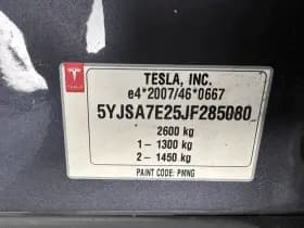 Tesla Model s thumbnail 33