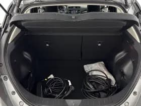 Nissan Leaf thumbnail 11