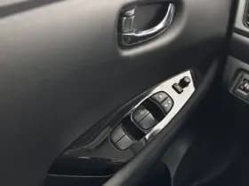 Nissan Leaf thumbnail 22