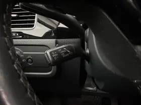 Volkswagen Touareg thumbnail 21