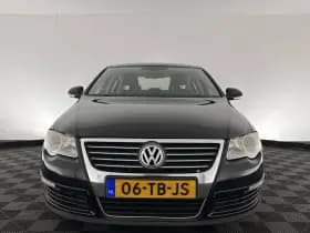 Volkswagen Passat thumbnail 2