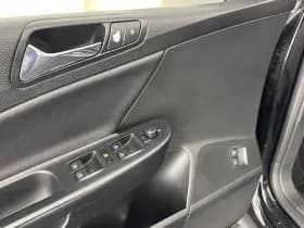 Volkswagen Passat thumbnail 21